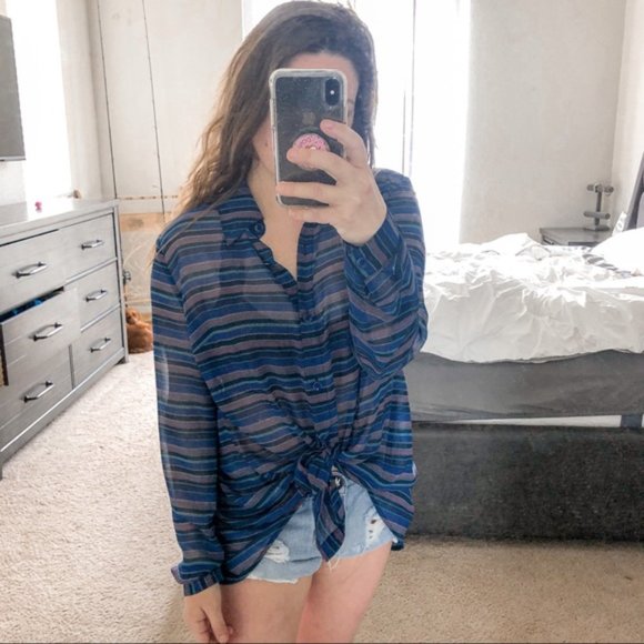 CAbi Alex Striped Split Back Blouse Blue Small - Picture 2 of 10